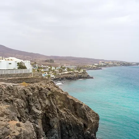 Дом отдыха House In Near Playa Del Pirata *