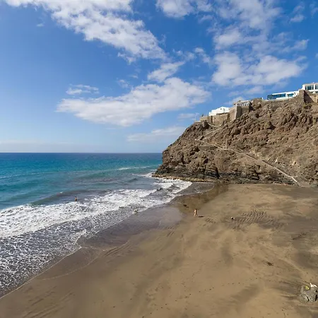 House In Near Playa Del Pirata *