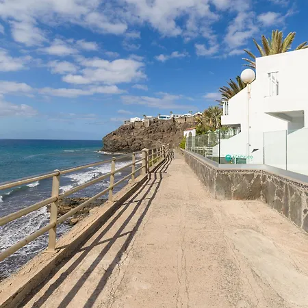House In Near Playa Del Pirata Дом отдыха